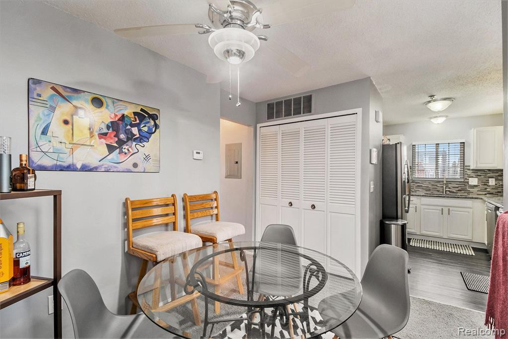 23405 Grayson Drive, Southfield, MI 48075 — Photo 14