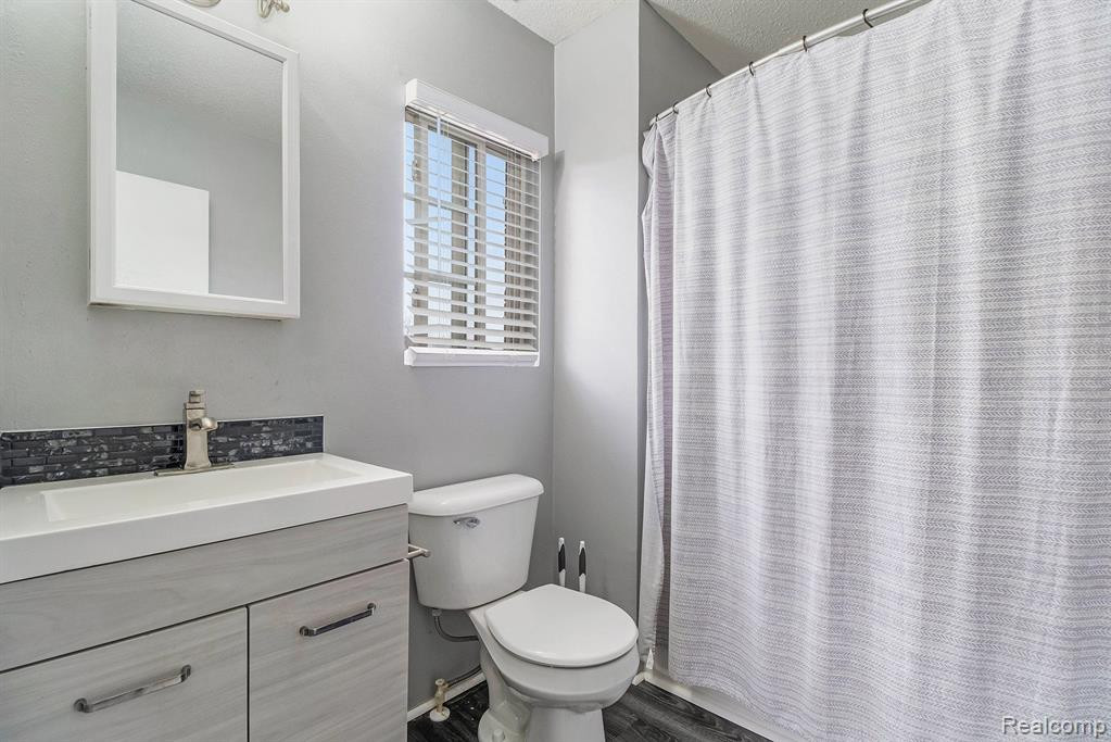 23405 Grayson Drive, Southfield, MI 48075 — Photo 17