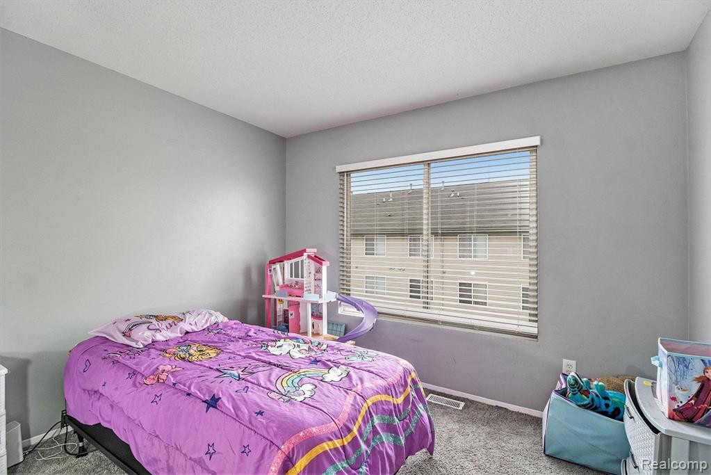 23405 Grayson Drive, Southfield, MI 48075 — Photo 18
