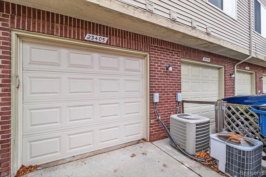23405 Grayson Drive, Southfield, MI 48075 — Photo 23