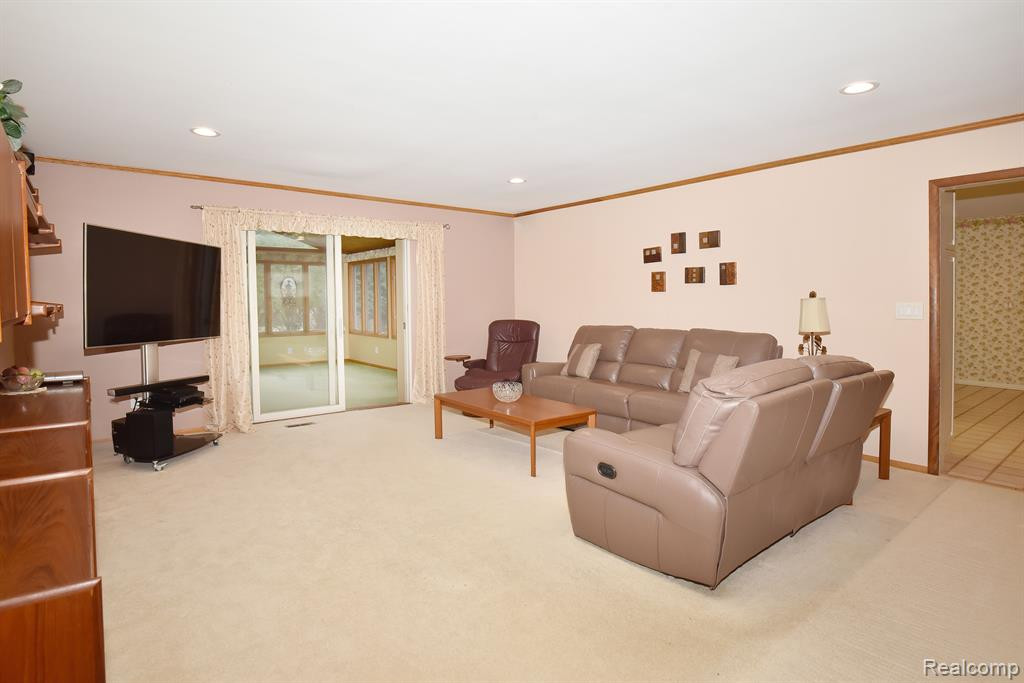 4837 Kew Court, Bloomfield Hills, MI 48301 — Photo 10