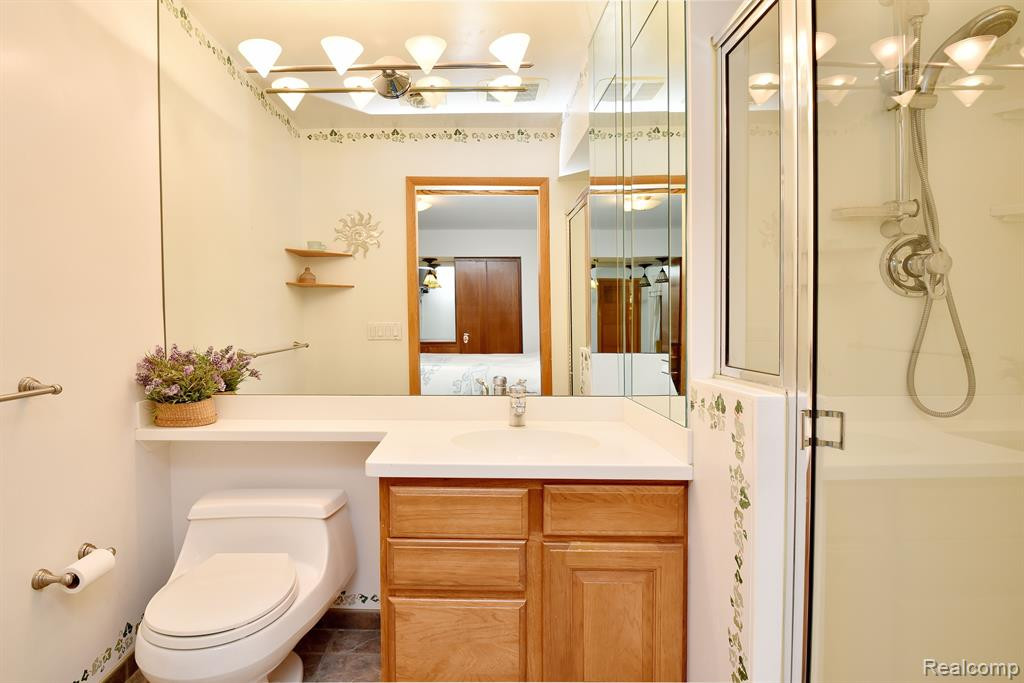 4837 Kew Court, Bloomfield Hills, MI 48301 — Photo 18
