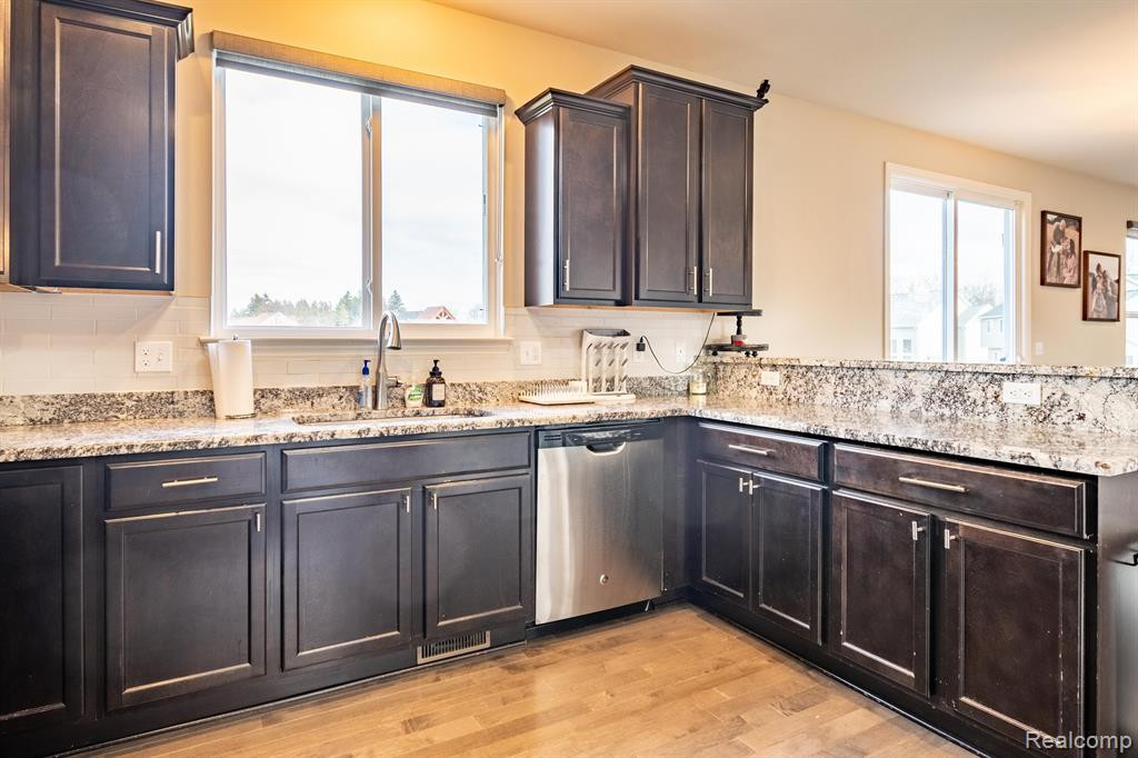 10463 RIVER EDGE Road, York, MI 48176 — Photo 3