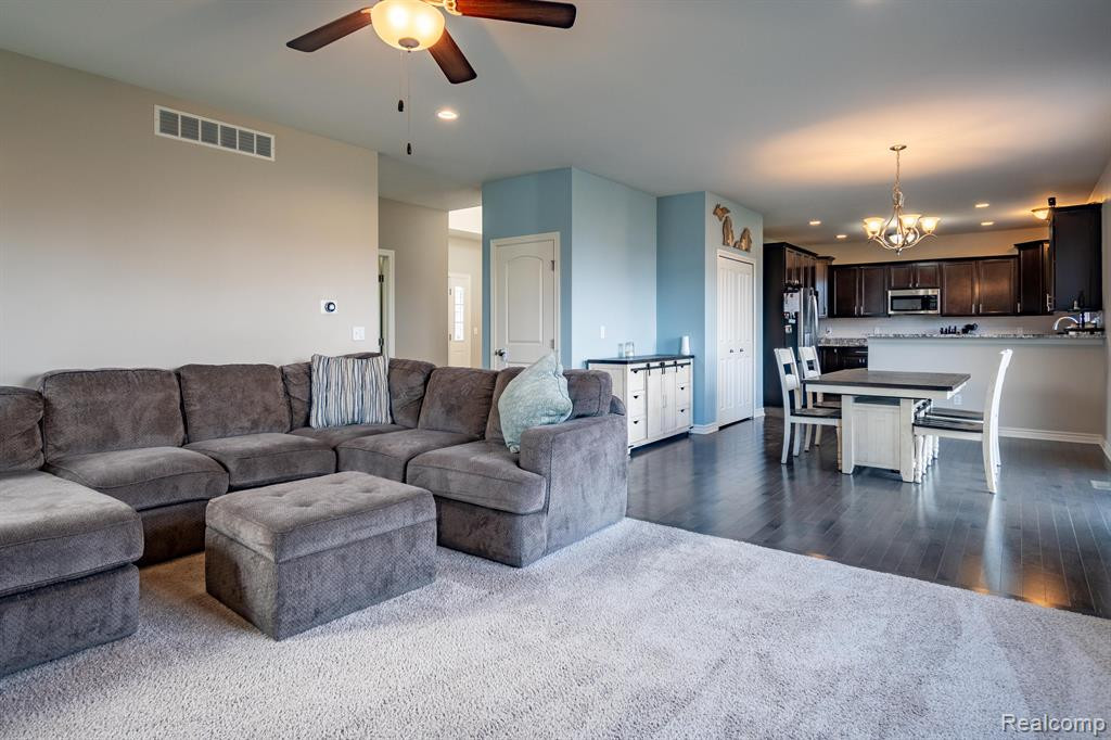 10463 RIVER EDGE Road, York, MI 48176 — Photo 12
