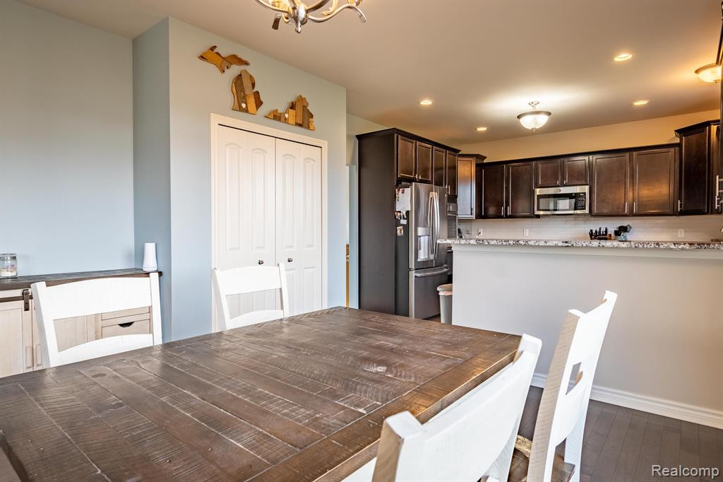 10463 RIVER EDGE Road, York, MI 48176 — Photo 15