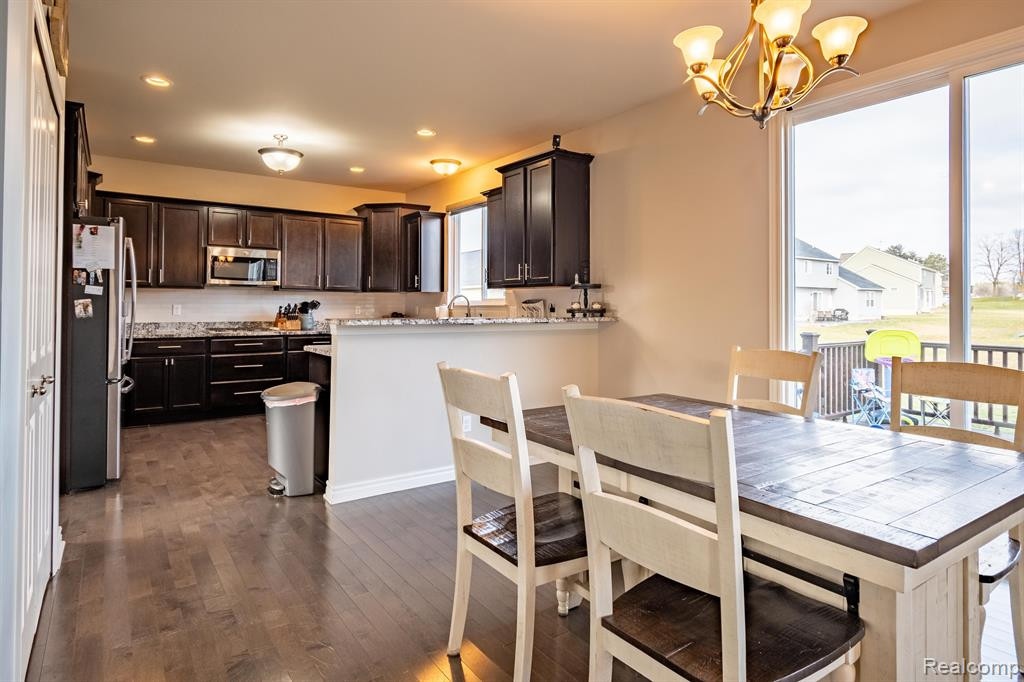 10463 RIVER EDGE Road, York, MI 48176 — Photo 16