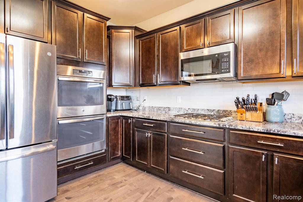10463 RIVER EDGE Road, York, MI 48176 — Photo 21