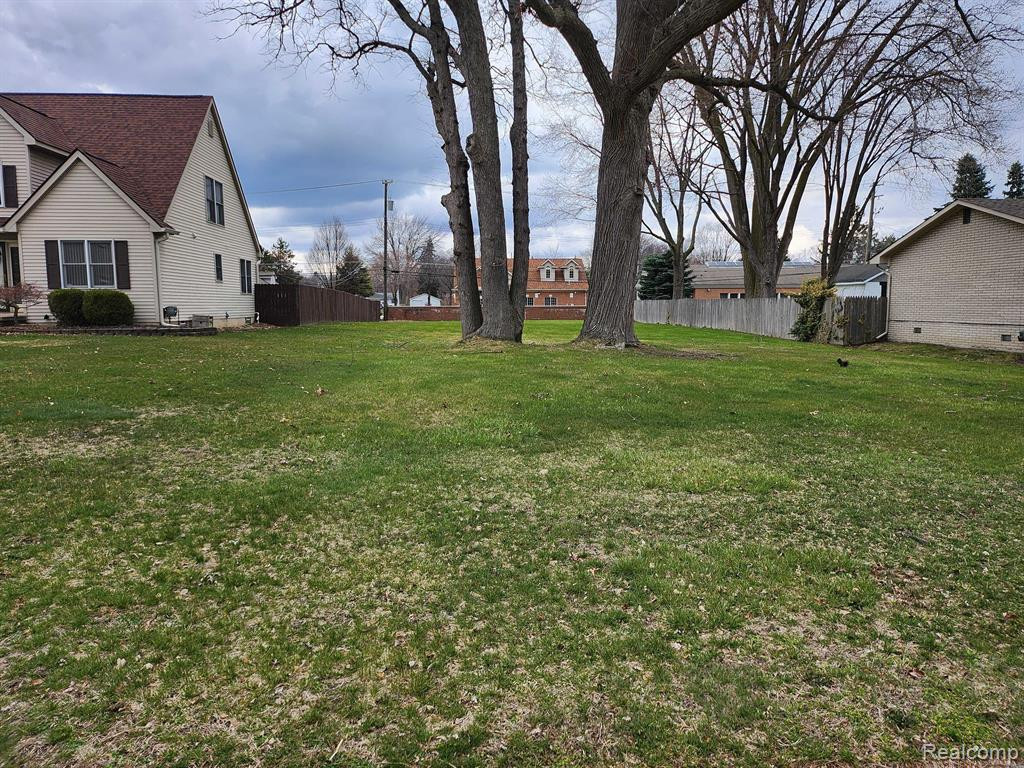 5515 MEADOW VIEW Street, Sterling Heights, MI 48310 — front exterior