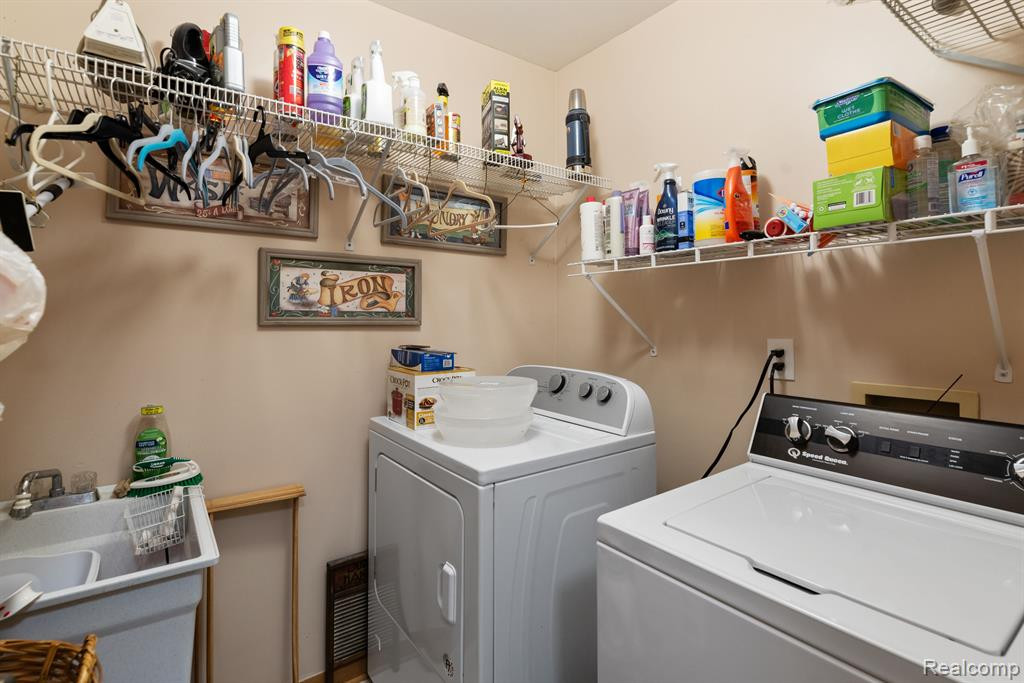 40210 FINLEY Drive, Canton, MI 48188 — Photo 10