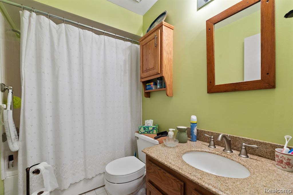 40210 FINLEY Drive, Canton, MI 48188 — Photo 15