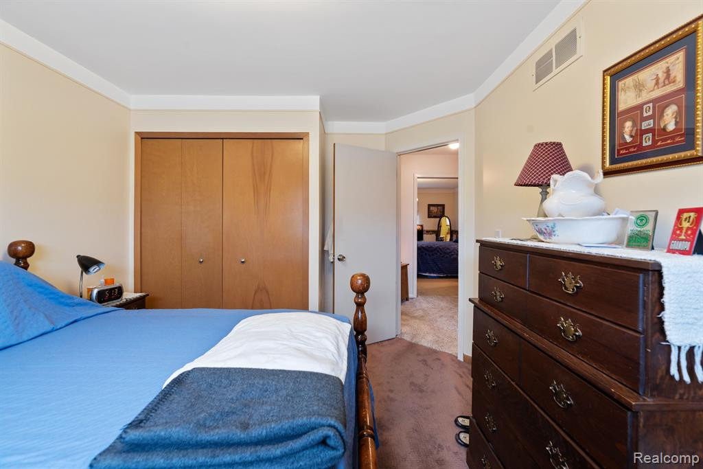 40210 FINLEY Drive, Canton, MI 48188 — Photo 17