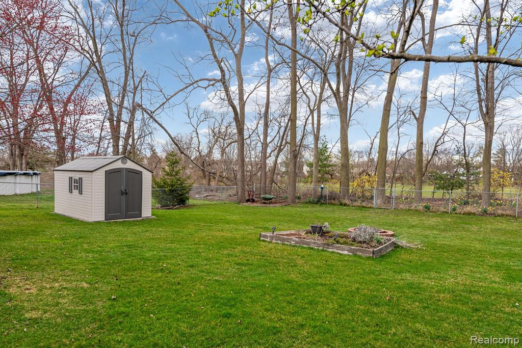 40210 FINLEY Drive, Canton, MI 48188 — Photo 34