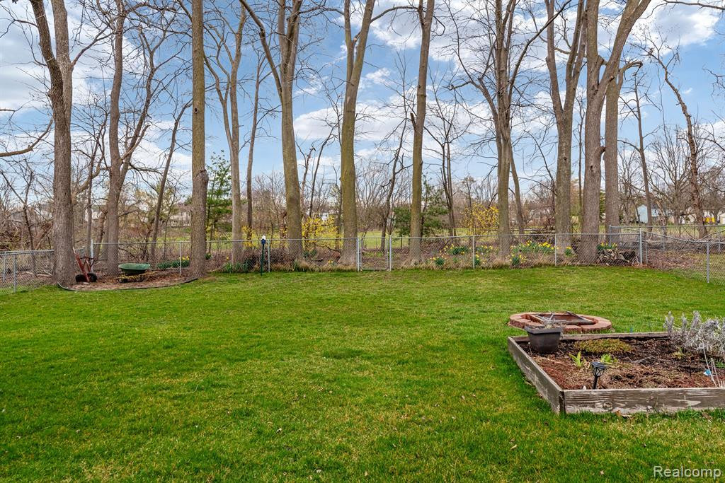 40210 FINLEY Drive, Canton, MI 48188 — Photo 35
