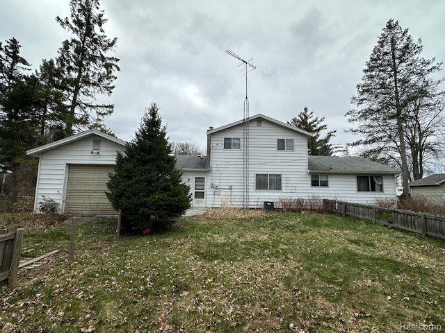 5391 ROBINWOOD Drive, Clyde, MI 48049 — Photo 3