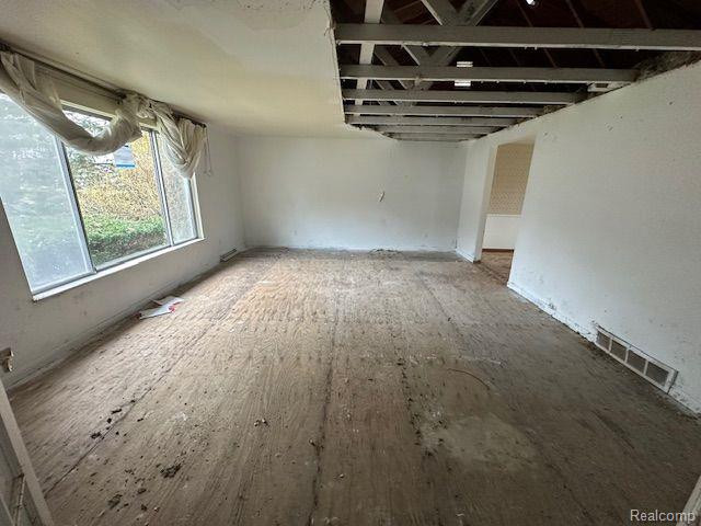 5391 ROBINWOOD Drive, Clyde, MI 48049 — Photo 12
