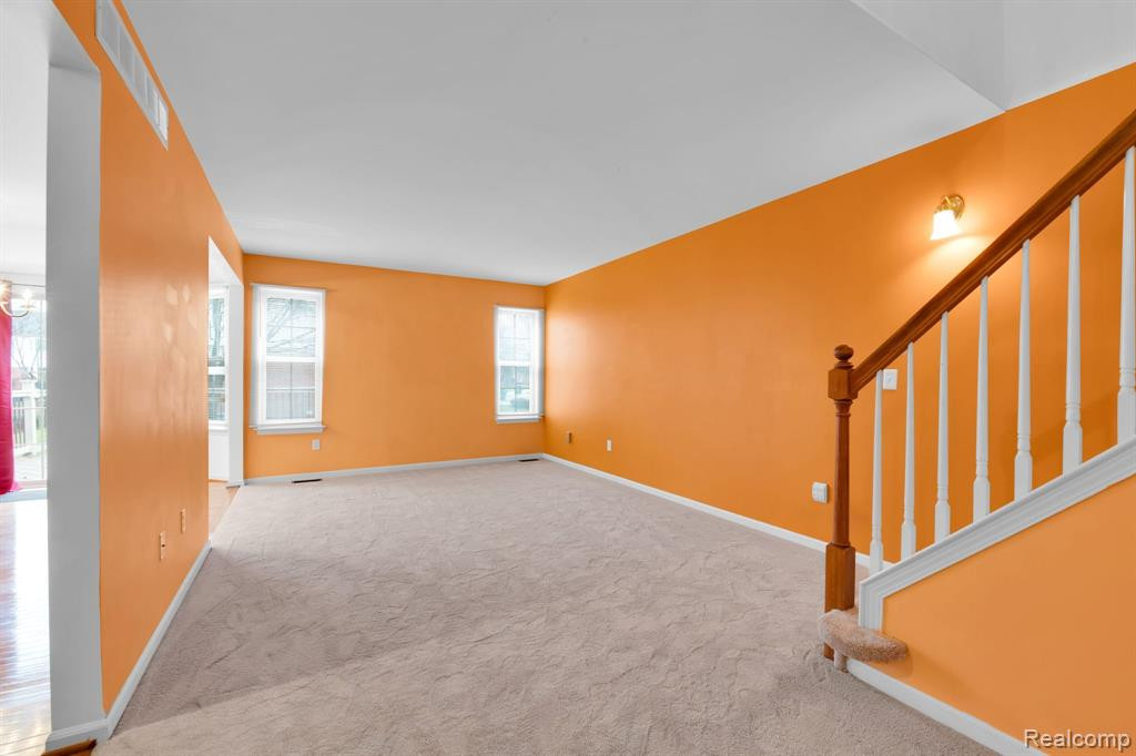 8699 IRONWOOD Drive, Van Buren, MI 48111 — Photo 4