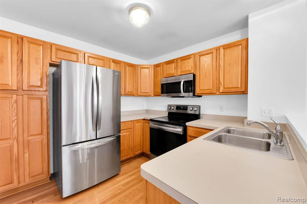 8699 IRONWOOD Drive, Van Buren, MI 48111 — Photo 5
