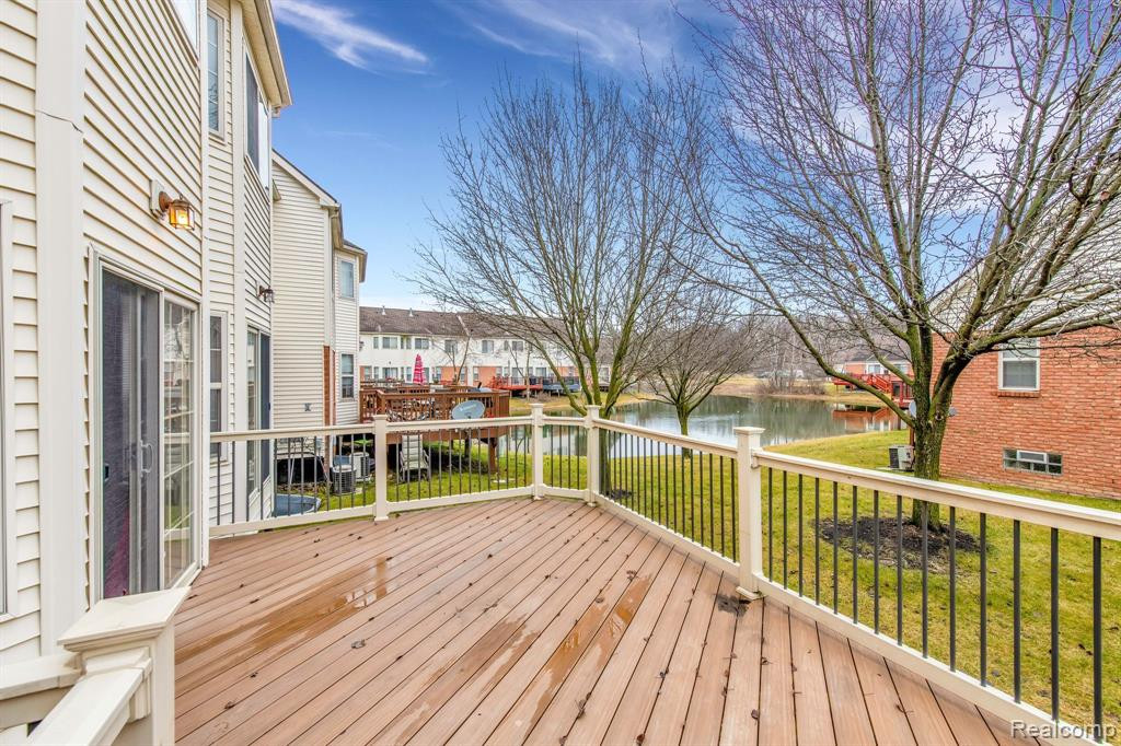 8699 IRONWOOD Drive, Van Buren, MI 48111 — Photo 18