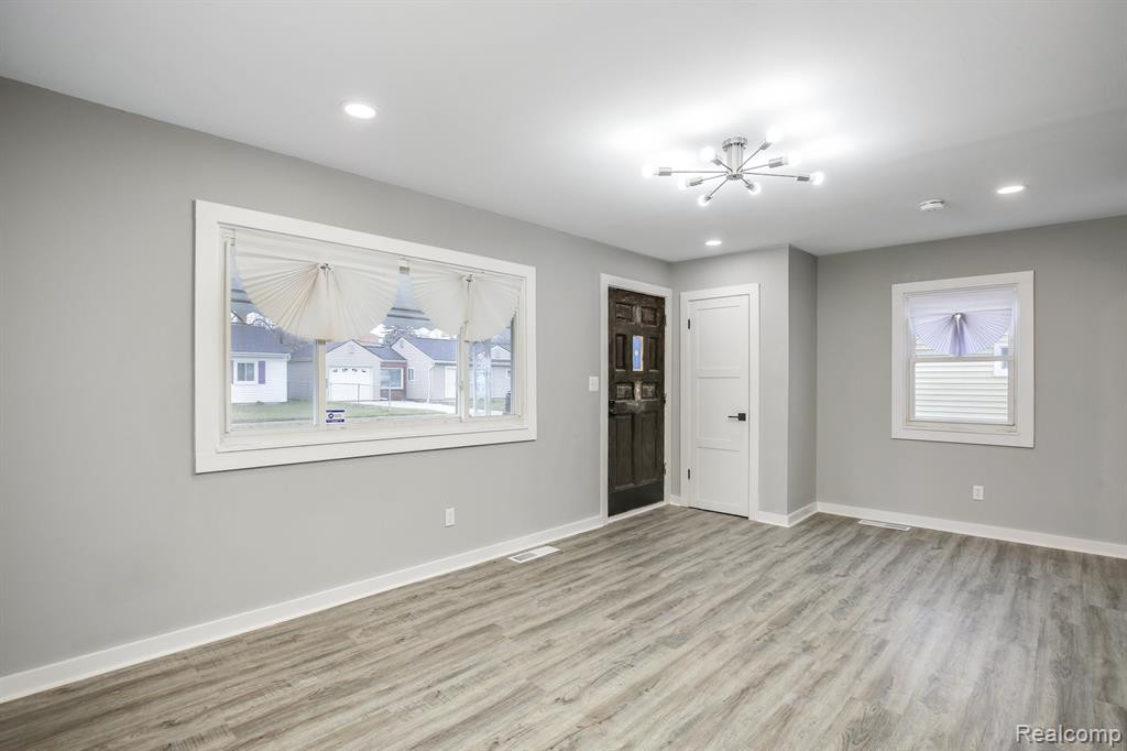 421 BURTON, Ypsilanti, MI 48197 — Photo 5