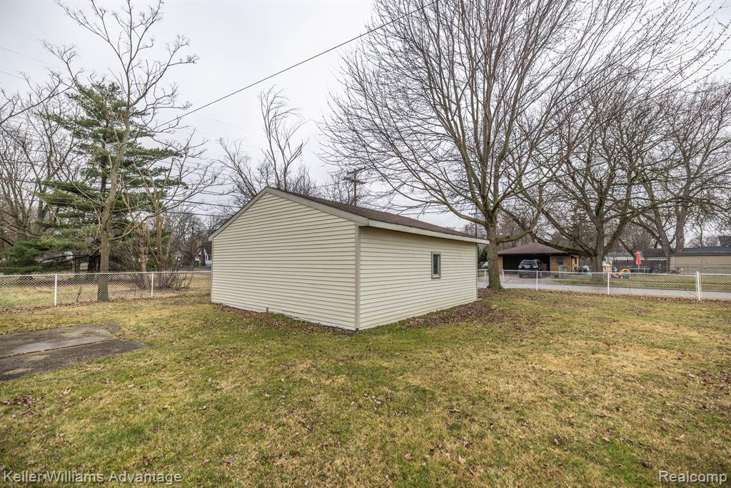 8504 DALE, Center Line, MI 48015 — Photo 22