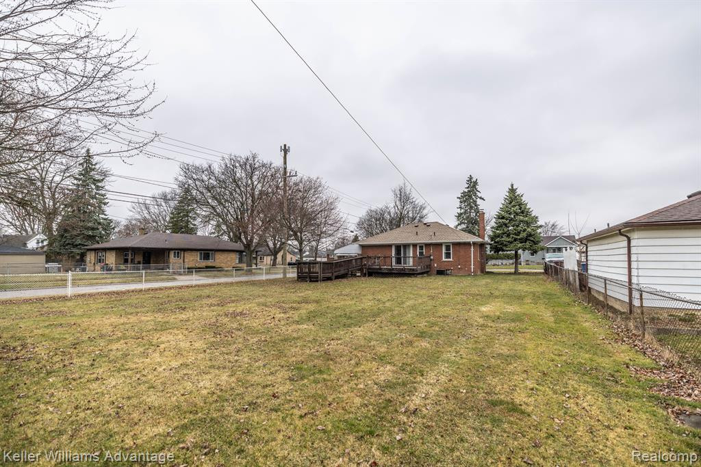 8504 DALE, Center Line, MI 48015 — Photo 25