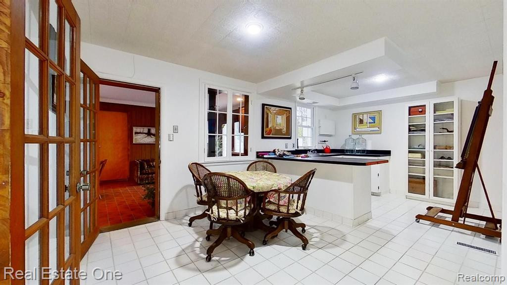 814 W MAIN Street, Northville, MI 48167 — Photo 10