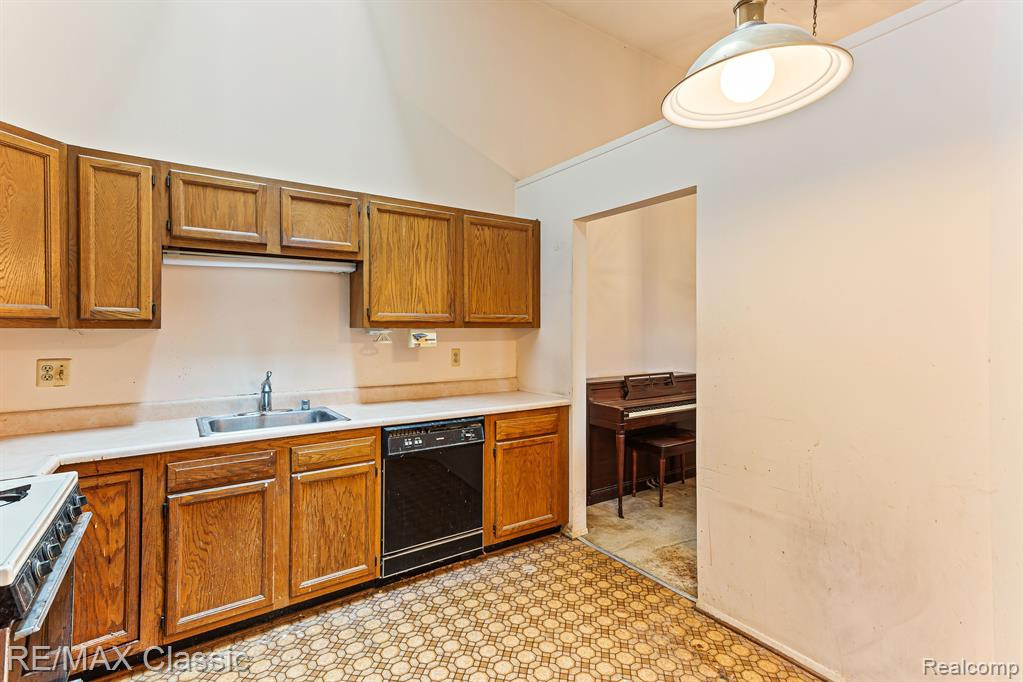 41281 Southwind Drive, Canton, MI 48188 — Photo 11