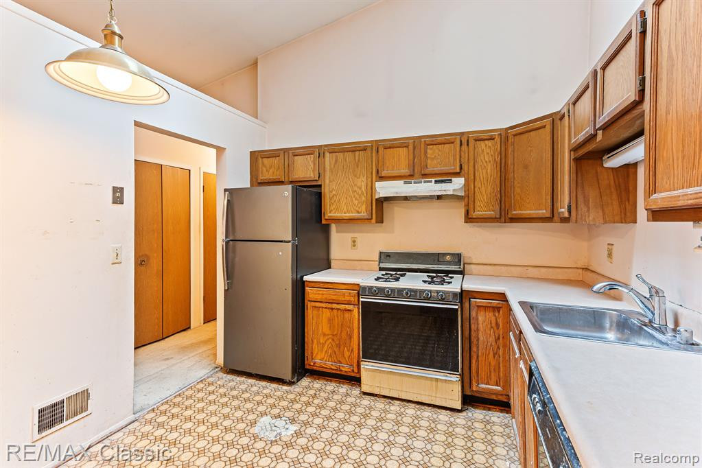 41281 Southwind Drive, Canton, MI 48188 — Photo 13