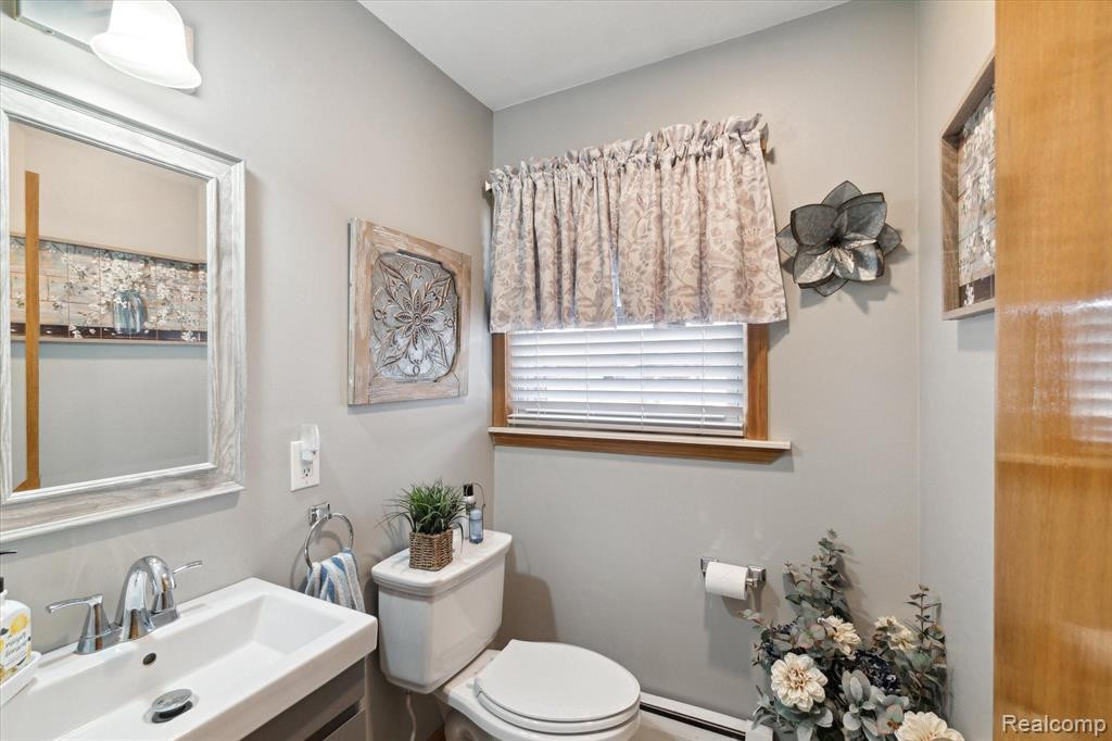 10845 Byron Road, Howell, MI 48855 — Photo 14