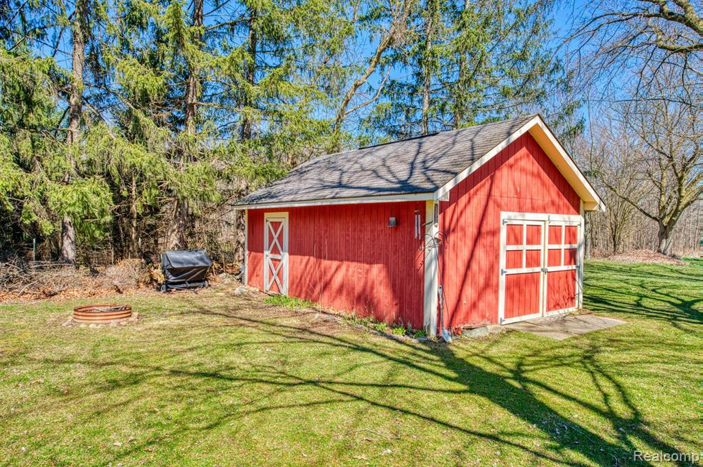 7326 REID Road, Swartz Creek, MI 48473 — Photo 34