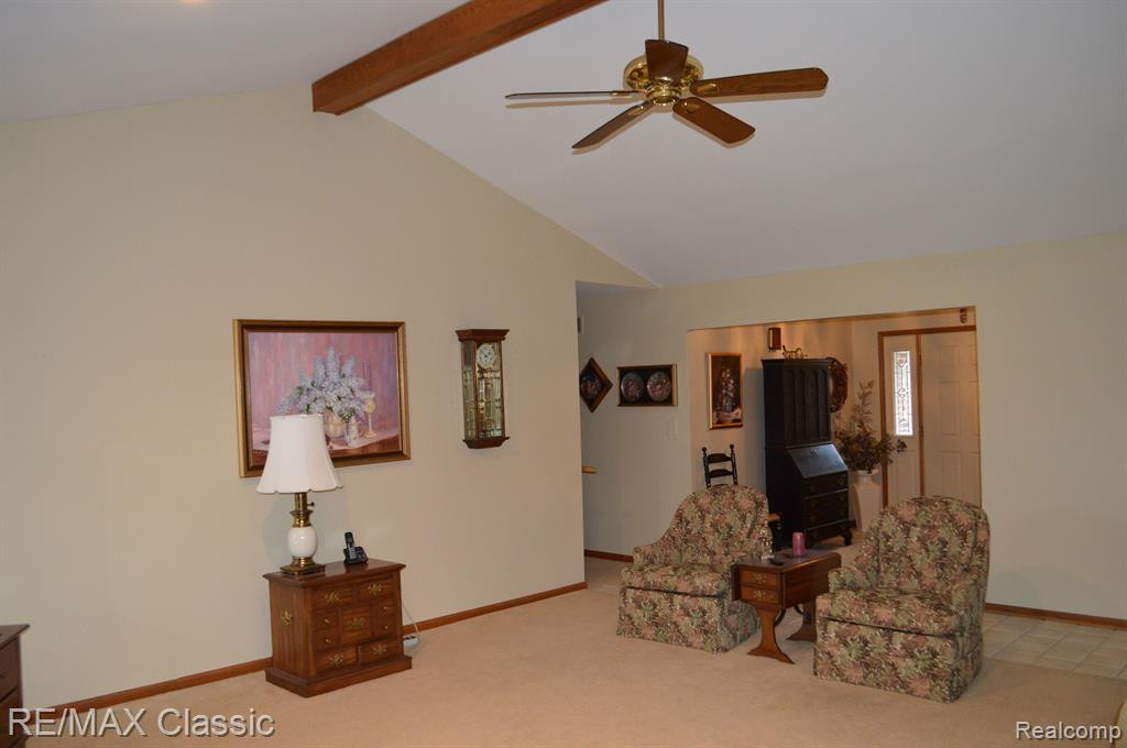 11269 HAMMERSTONE Drive, South Lyon, MI 48178 — Photo 7