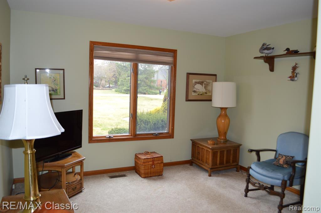 11269 HAMMERSTONE Drive, South Lyon, MI 48178 — Photo 21