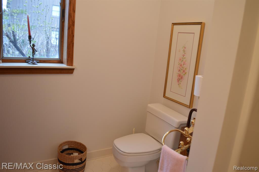 11269 HAMMERSTONE Drive, South Lyon, MI 48178 — Photo 27