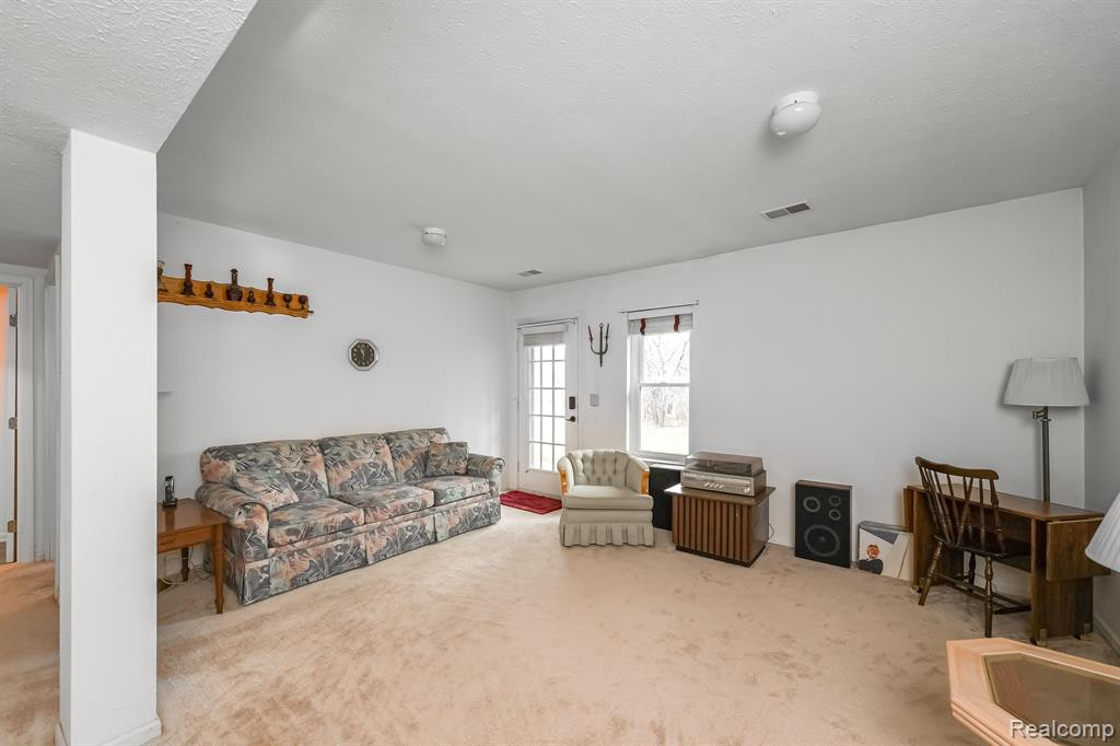 3632 MEADOW GROVE Trail, Ann Arbor, MI 48108 — Photo 32