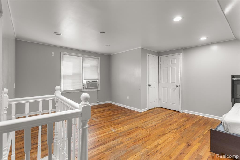 8184 VIRGIL Street, Dearborn Heights, MI 48127 — Photo 18