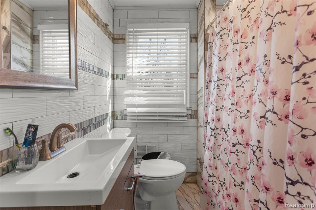 8184 VIRGIL Street, Dearborn Heights, MI 48127 — Photo 21
