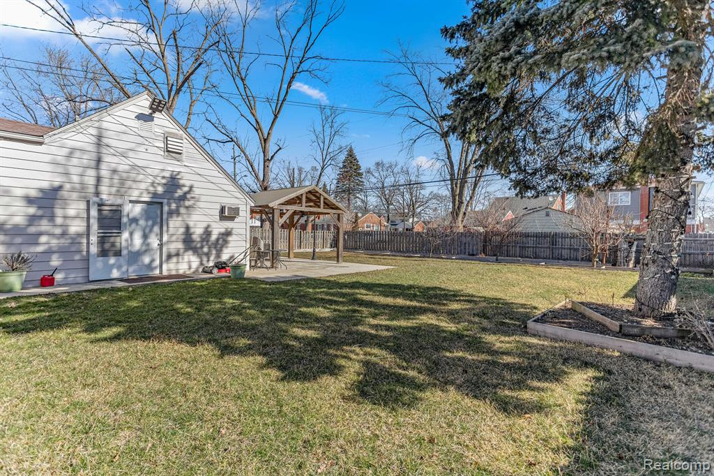 8184 VIRGIL Street, Dearborn Heights, MI 48127 — Photo 29