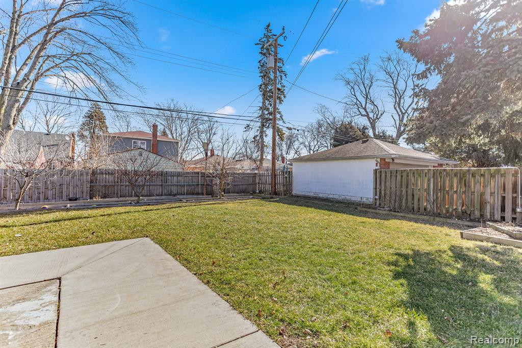 8184 VIRGIL Street, Dearborn Heights, MI 48127 — Photo 30