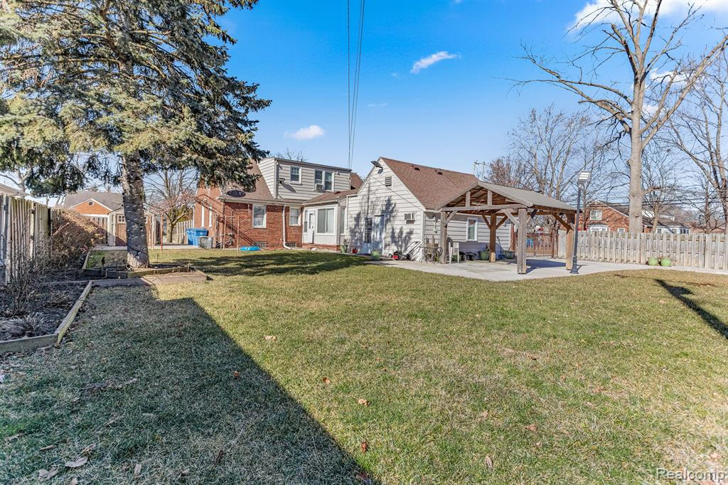 8184 VIRGIL Street, Dearborn Heights, MI 48127 — Photo 32