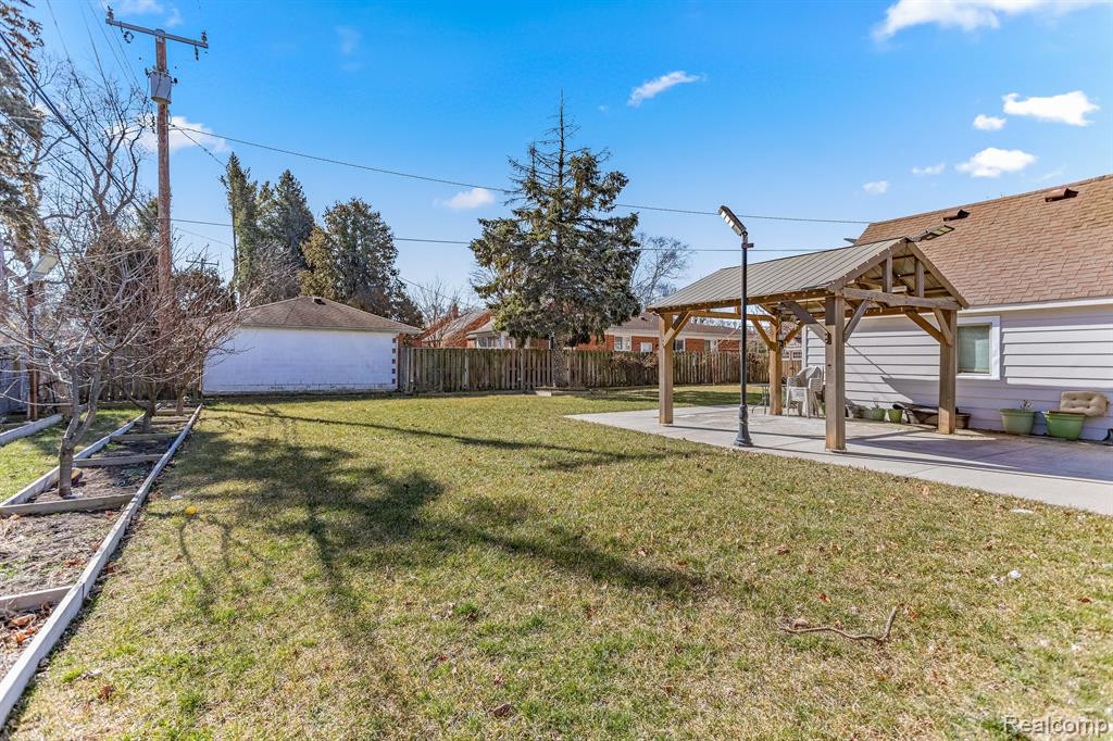 8184 VIRGIL Street, Dearborn Heights, MI 48127 — Photo 33
