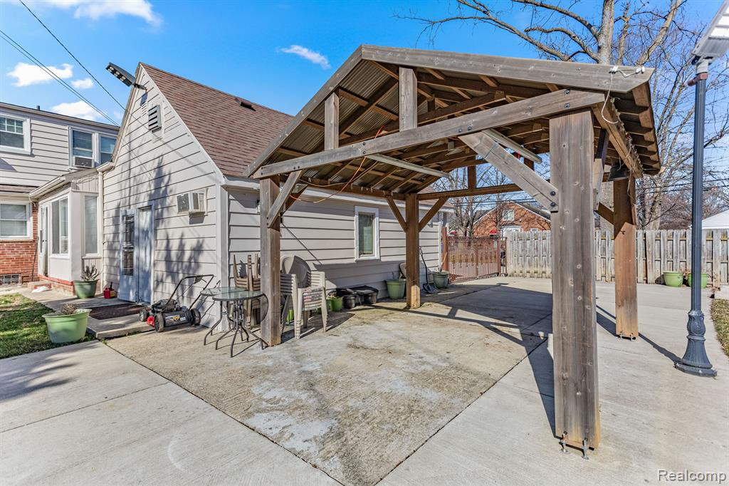 8184 VIRGIL Street, Dearborn Heights, MI 48127 — Photo 34