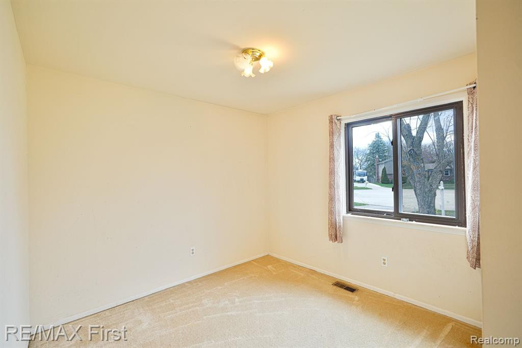39692 RAGER, Clinton Twp, MI 48038 — Photo 28