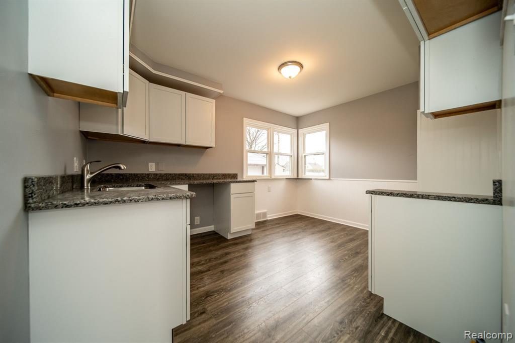 6939 HELEN Street, Garden City, MI — Photo 7