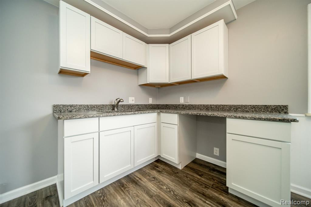 6939 HELEN Street, Garden City, MI — Photo 10