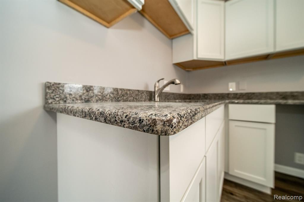 6939 HELEN Street, Garden City, MI — Photo 13