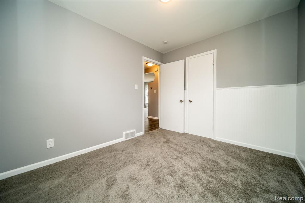 6939 HELEN Street, Garden City, MI — Photo 32
