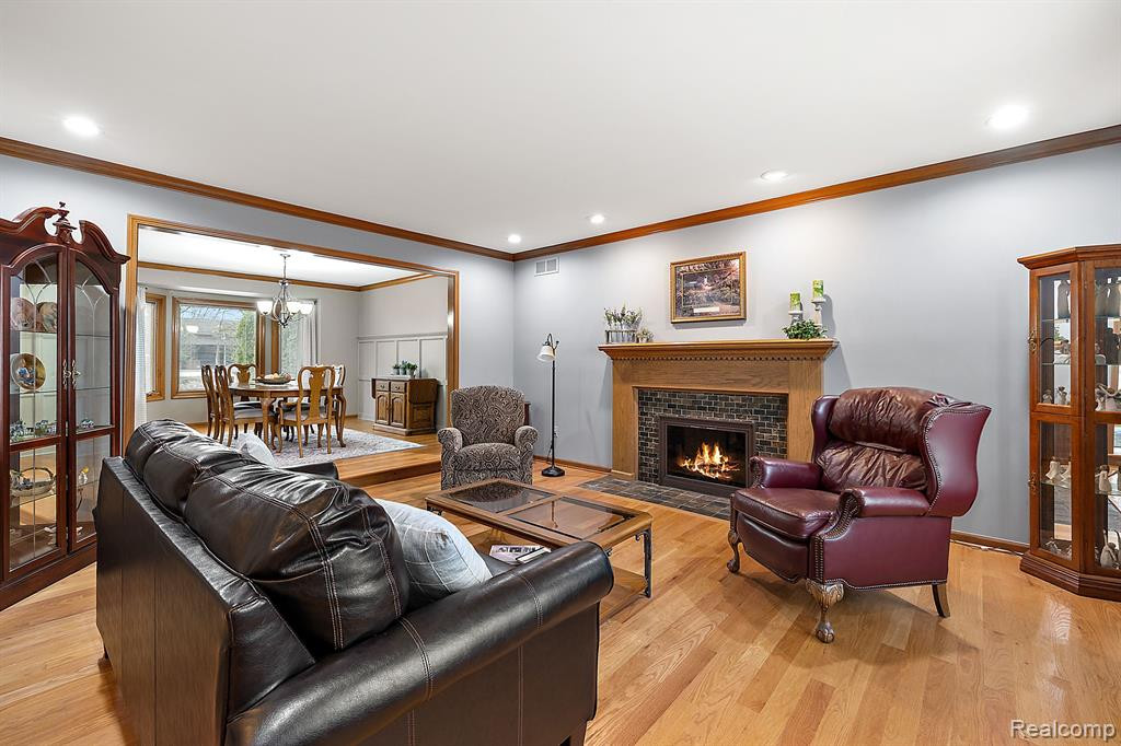 39953 WILMETTE Drive, Sterling Heights, MI 48313 — Photo 13