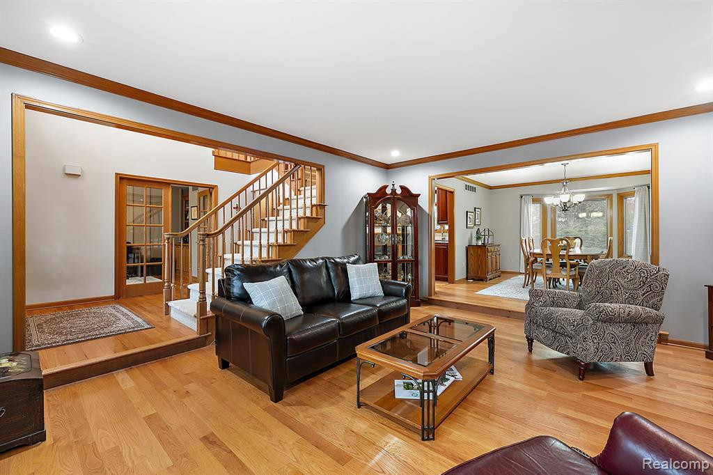 39953 WILMETTE Drive, Sterling Heights, MI 48313 — Photo 14