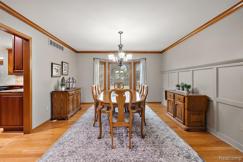 39953 WILMETTE Drive, Sterling Heights, MI 48313 — Photo 15