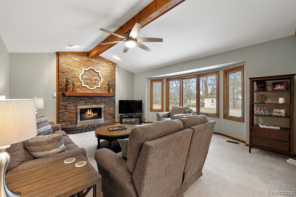 39953 WILMETTE Drive, Sterling Heights, MI 48313 — Photo 20